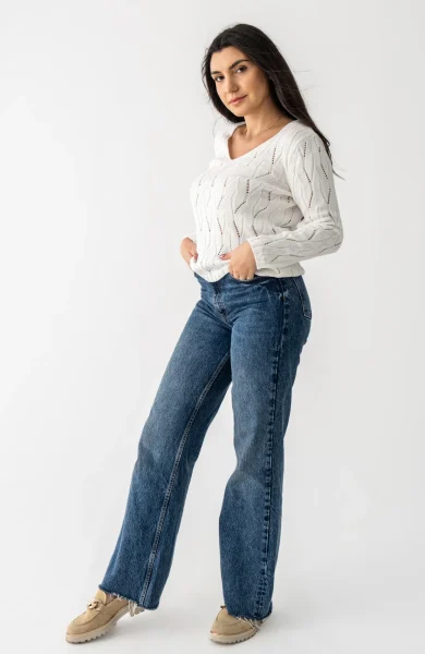 The Nia Sweater in Classic White – The Cotton Capsule
